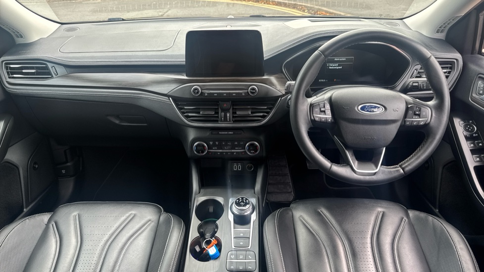 Ford Focus Vignale 1.0 EcoBoost 125 5dr Auto Petrol Hatchback - Image 10