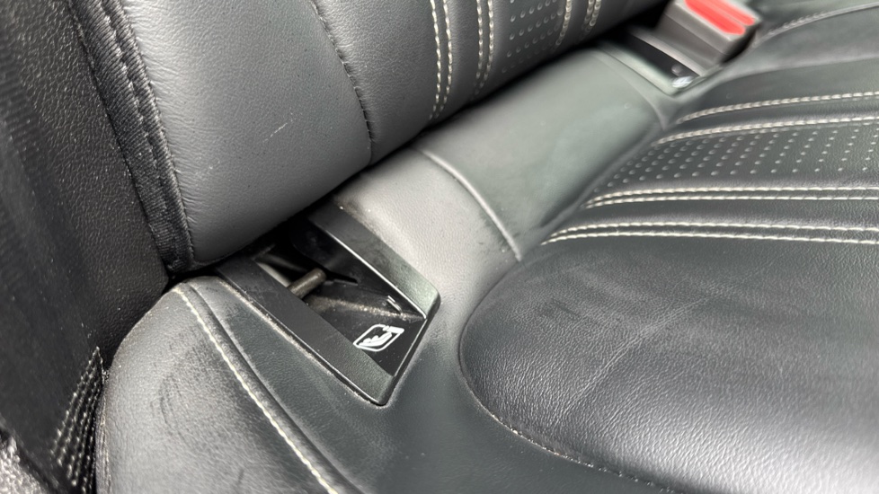 Ford Focus Vignale 1.0 EcoBoost 125 5dr Auto Petrol Hatchback - Image 36