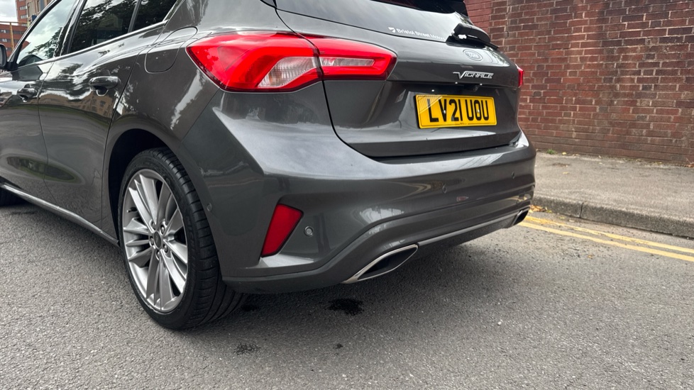 Ford Focus Vignale 1.0 EcoBoost 125 5dr Auto Petrol Hatchback - Image 38