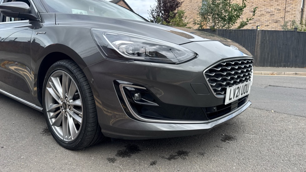 Ford Focus Vignale 1.0 EcoBoost 125 5dr Auto Petrol Hatchback - Image 43
