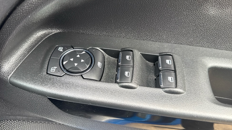 Ford EcoSport 1.0 EcoBoost 125 ST-Line 5dr Petrol Hatchback - Image 22