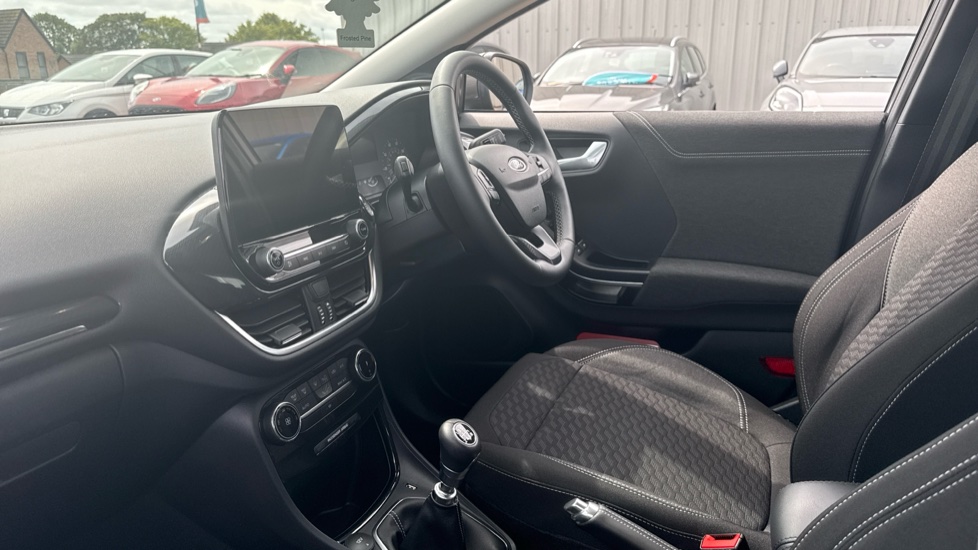 Ford Puma 1.0 EcoBoost Hybrid mHEV Titanium 5dr Petrol Hatchback - Image 9