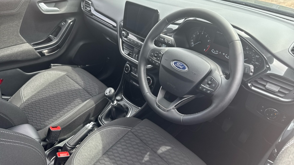 Ford Puma 1.0 EcoBoost Hybrid mHEV Titanium 5dr Petrol Hatchback - Image 11