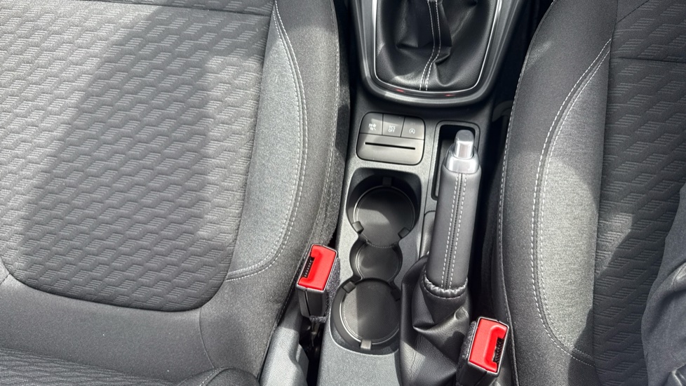 Ford Puma 1.0 EcoBoost Hybrid mHEV Titanium 5dr Petrol Hatchback - Image 34