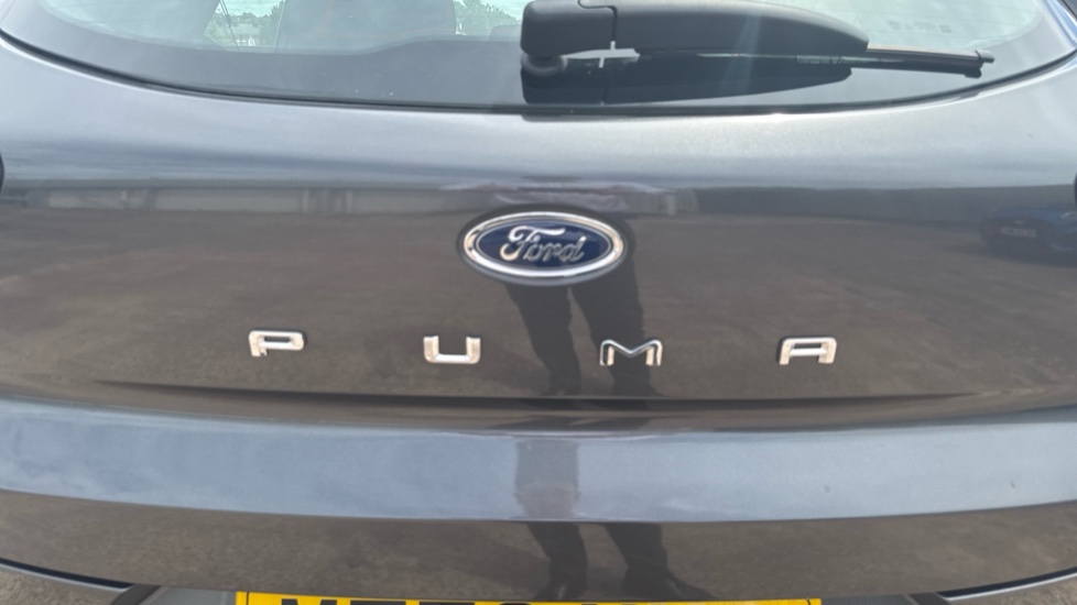 Ford Puma 1.0 EcoBoost Hybrid mHEV Titanium 5dr Petrol Hatchback - Image 36