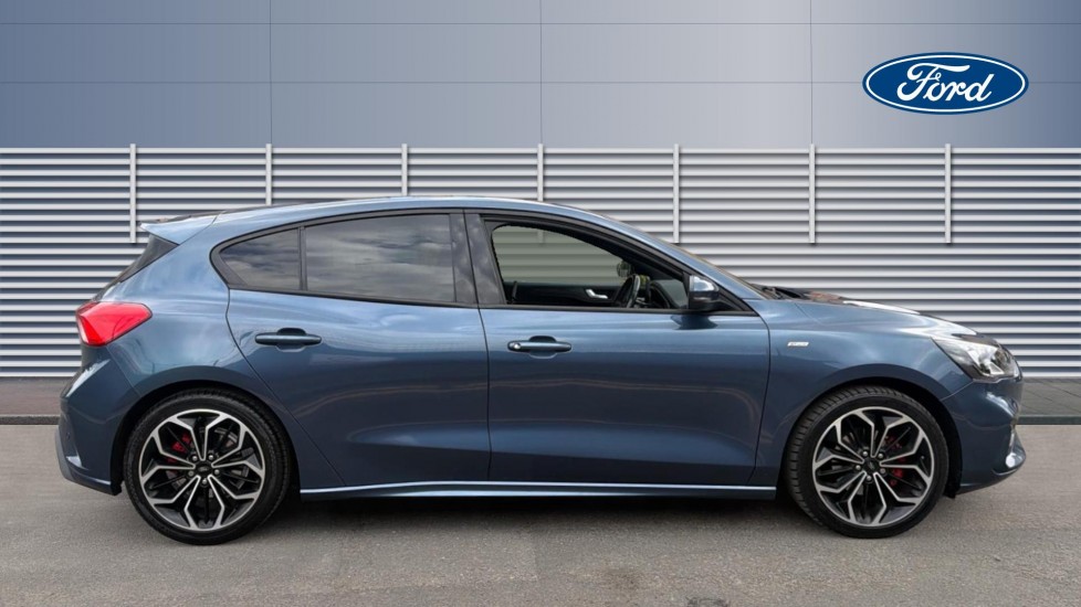 Ford Focus 1.0 EcoBoost 125 ST-Line X 5dr Auto Petrol Hatchback - Image 5