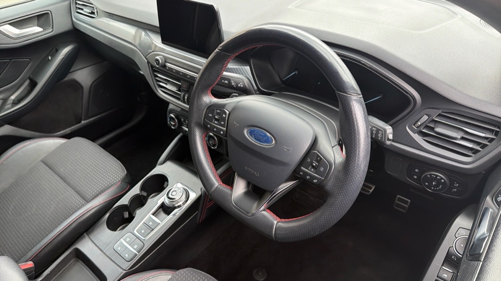 Ford Focus 1.0 EcoBoost 125 ST-Line X 5dr Auto Petrol Hatchback - Image 11
