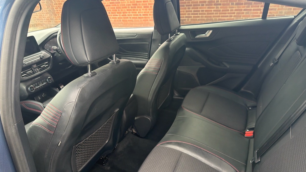 Ford Focus 1.0 EcoBoost 125 ST-Line X 5dr Auto Petrol Hatchback - Image 16