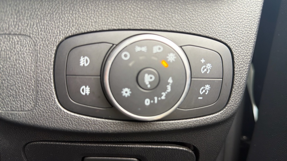 Ford Focus 1.0 EcoBoost 125 ST-Line X 5dr Auto Petrol Hatchback - Image 27