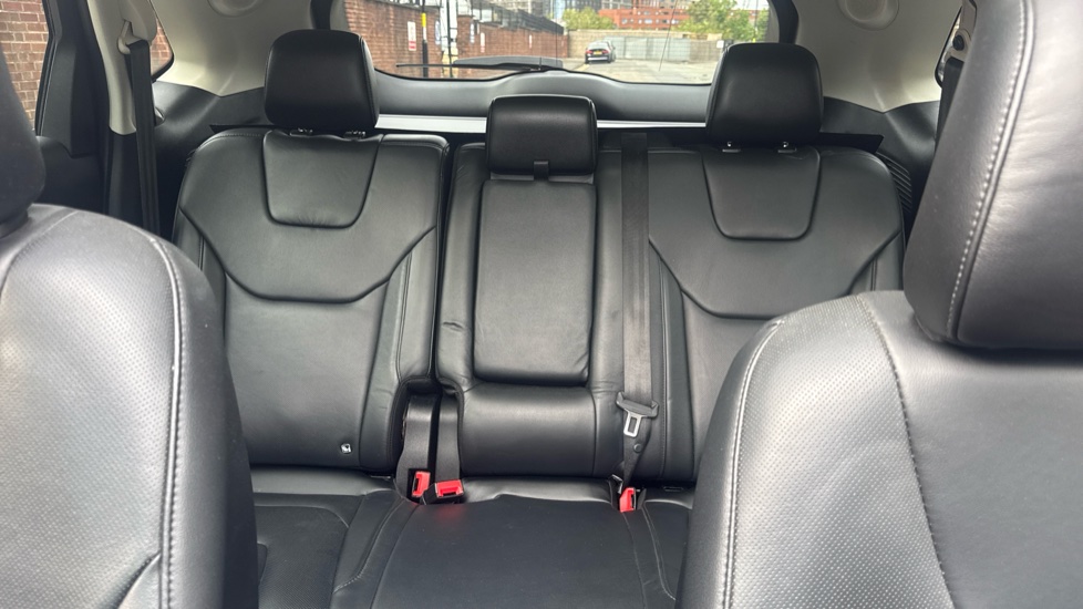 Ford Edge 2.0 TDCi 210 Titanium 5dr Powershift Diesel Estate - Image 15