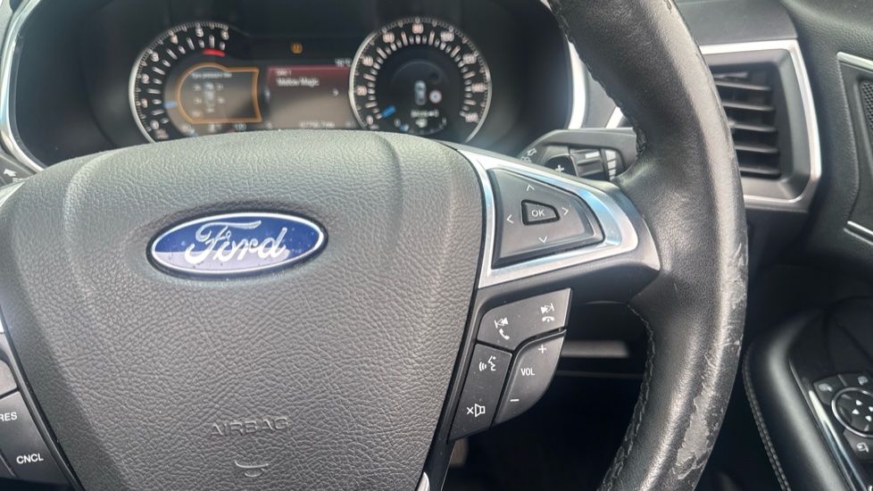 Ford Edge 2.0 TDCi 210 Titanium 5dr Powershift Diesel Estate - Image 22