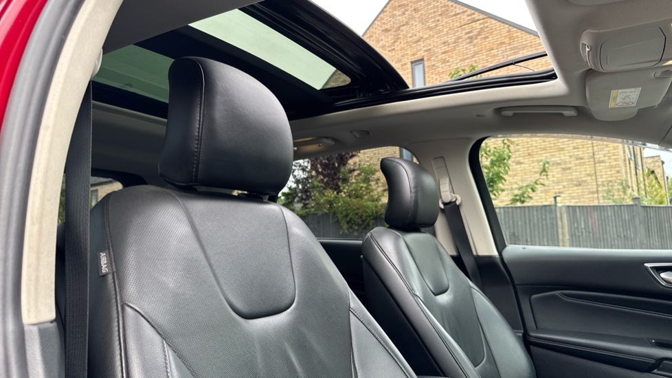 Ford Edge 2.0 TDCi 210 Titanium 5dr Powershift Diesel Estate - Image 33