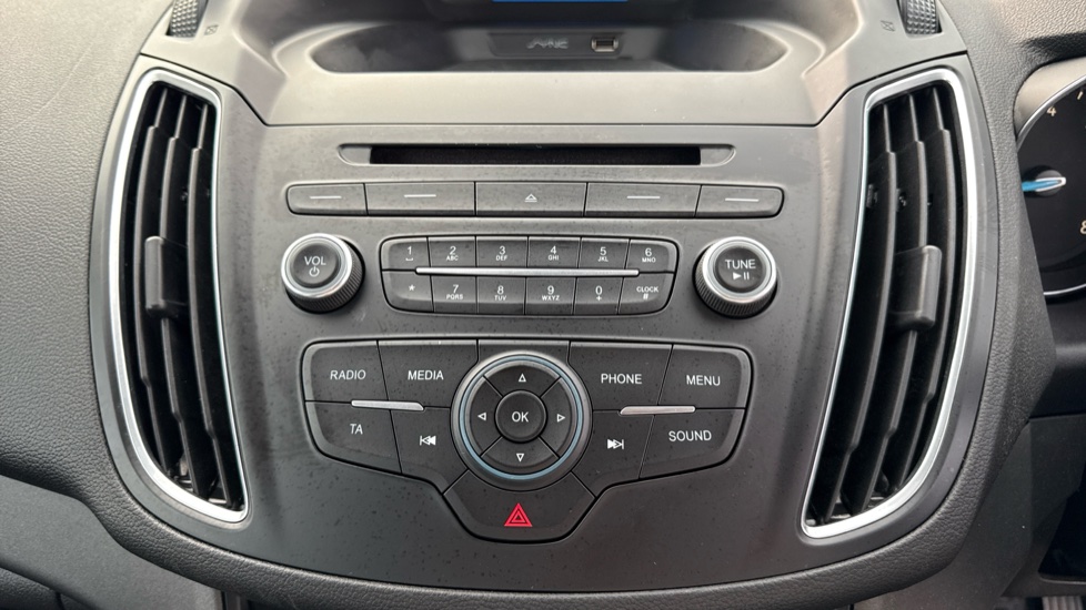 Ford C-MAX 1.6 125 Zetec 5dr Petrol Estate - Image 29