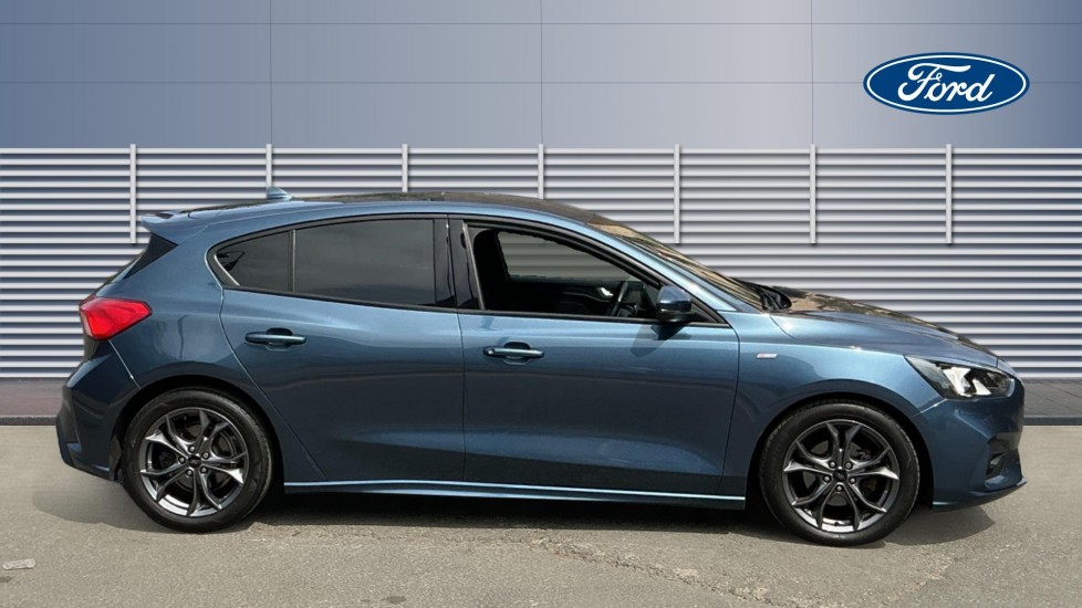 Ford Focus 1.0 EcoBoost 125 ST-Line 5dr Petrol Hatchback - Image 5