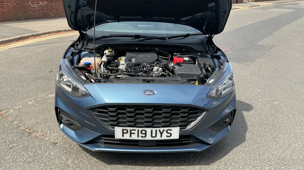 Ford Focus 1.0 EcoBoost 125 ST-Line 5dr Petrol Hatchback - Image 8