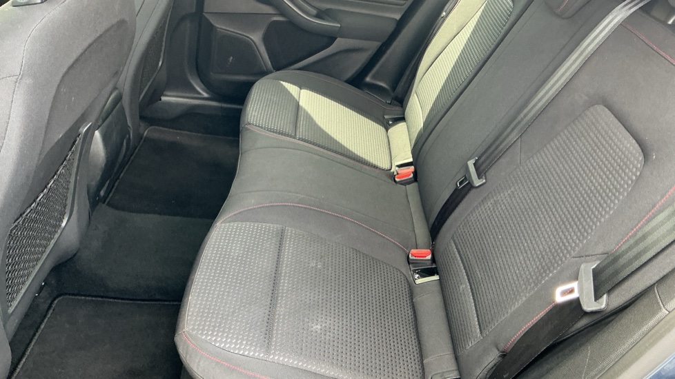 Ford Focus 1.0 EcoBoost 125 ST-Line 5dr Petrol Hatchback - Image 16