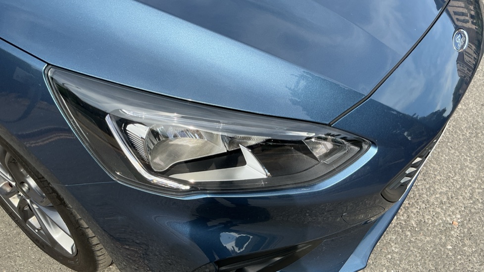 Ford Focus 1.0 EcoBoost 125 ST-Line 5dr Petrol Hatchback - Image 25