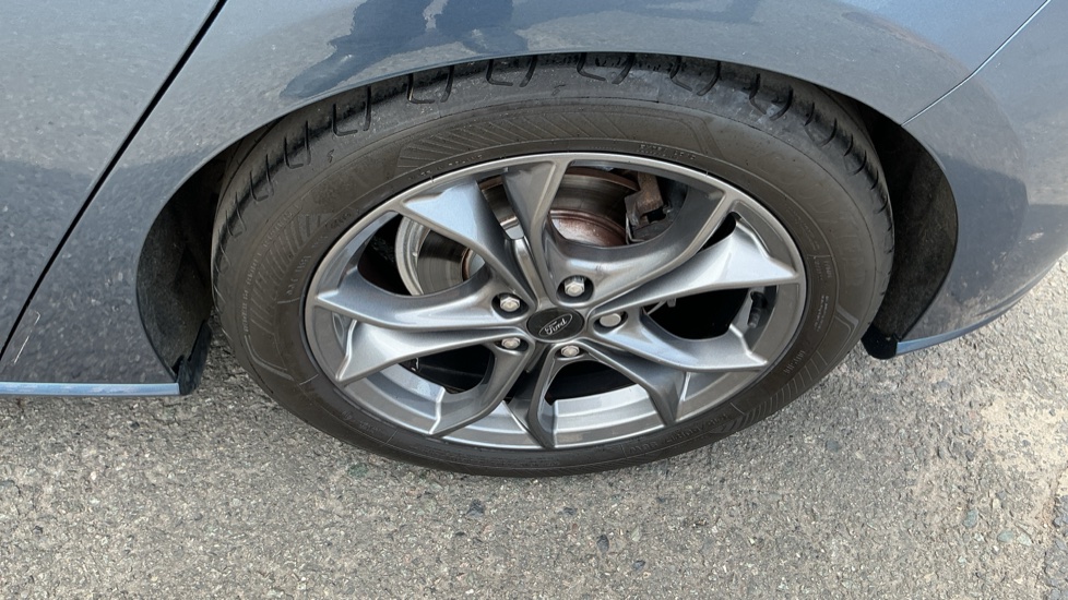 Ford Focus 1.0 EcoBoost 125 ST-Line 5dr Petrol Hatchback - Image 33
