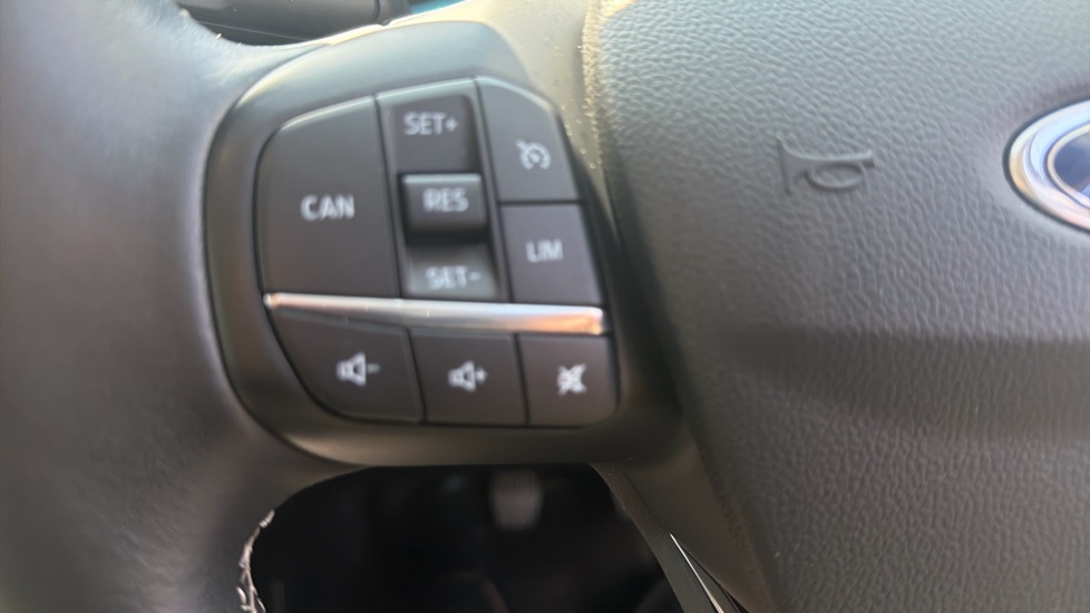 Ford Focus Vignale 1.0 EcoBoost 125 5dr Petrol Hatchback - Image 30