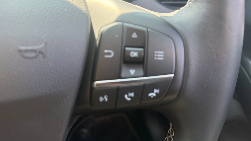 Ford Focus Vignale 1.0 EcoBoost 125 5dr Petrol Hatchback - Image 31