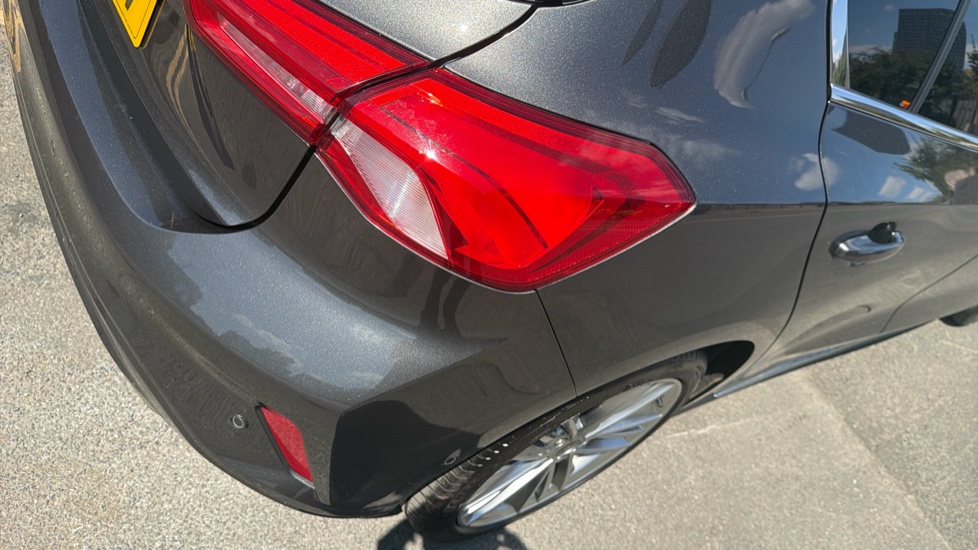Ford Focus Vignale 1.0 EcoBoost 125 5dr Petrol Hatchback - Image 42