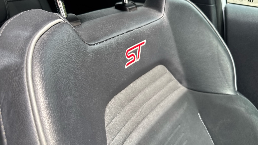 Ford Fiesta ST 1.5 EcoBoost ST-3 3dr Petrol Hatchback - Image 30