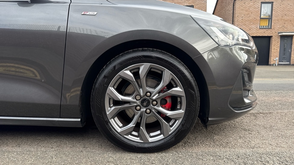 Ford Focus 1.0 EcoBoost Hybrid mHEV ST-Line 5dr Petrol Hatchback - Image 7