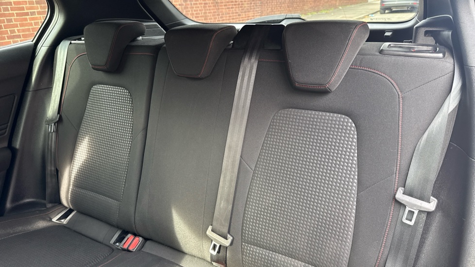 Ford Focus 1.0 EcoBoost Hybrid mHEV ST-Line 5dr Petrol Hatchback - Image 15