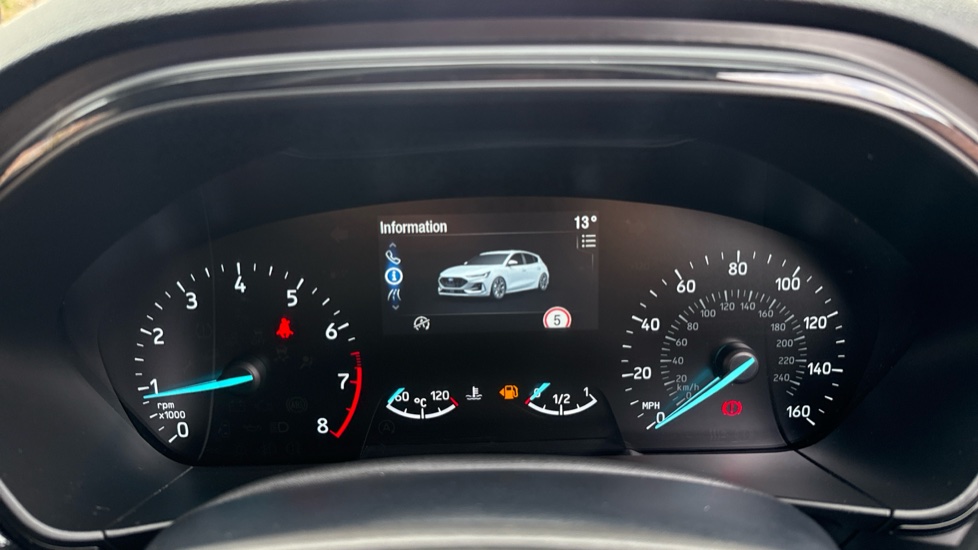 Ford Focus 1.0 EcoBoost Hybrid mHEV ST-Line 5dr Petrol Hatchback - Image 18
