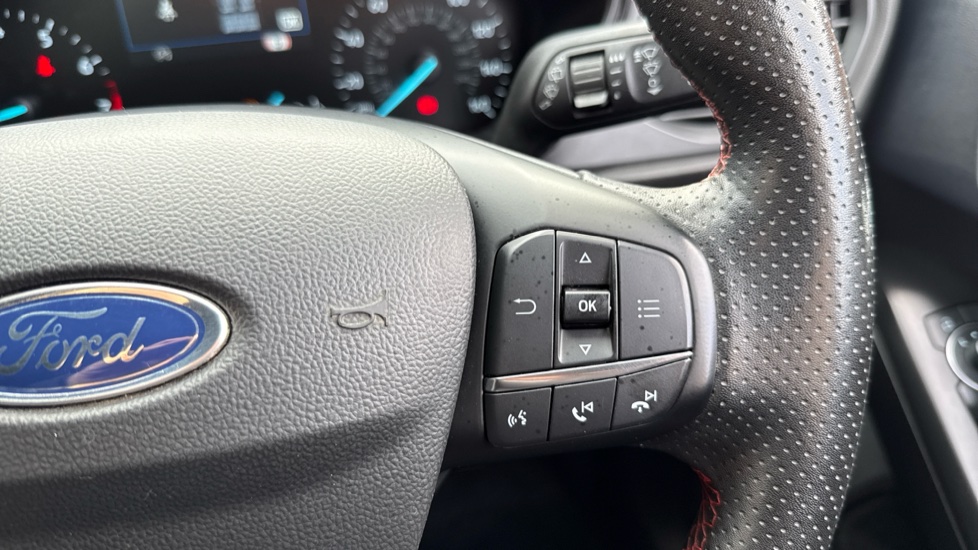 Ford Focus 1.0 EcoBoost Hybrid mHEV ST-Line 5dr Petrol Hatchback - Image 25