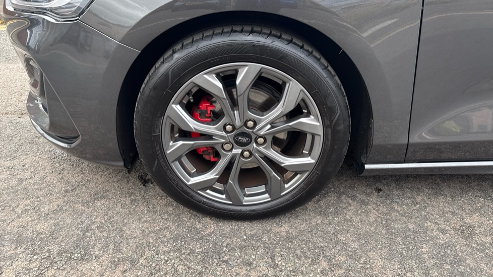 Ford Focus 1.0 EcoBoost Hybrid mHEV ST-Line 5dr Petrol Hatchback - Image 35