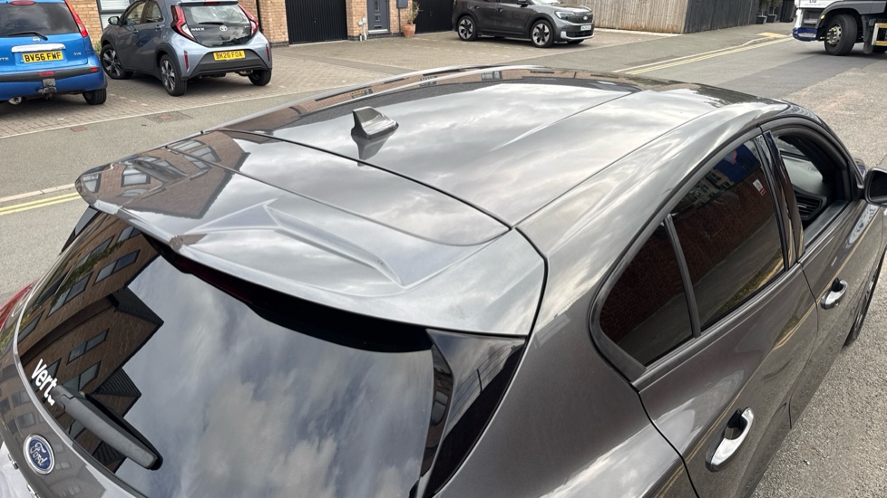 Ford Focus 1.0 EcoBoost Hybrid mHEV ST-Line 5dr Petrol Hatchback - Image 40