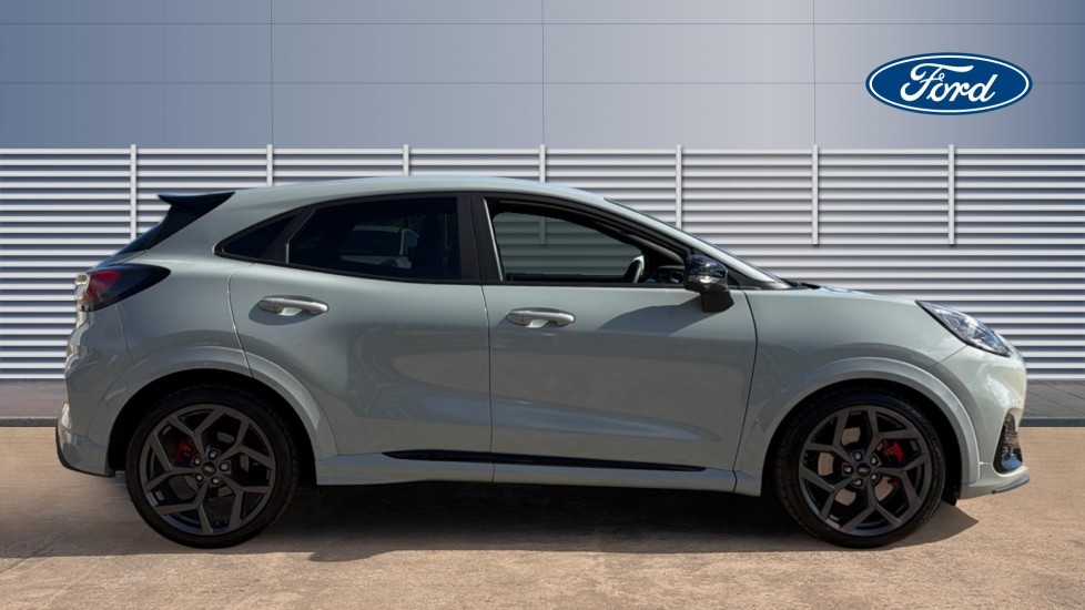 Ford Puma ST 1.0 EcoBoost Hybrid mHEV ST 5dr DCT Petrol Hatchback - Image 5