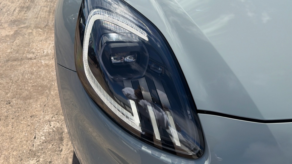 Ford Puma ST 1.0 EcoBoost Hybrid mHEV ST 5dr DCT Petrol Hatchback - Image 36