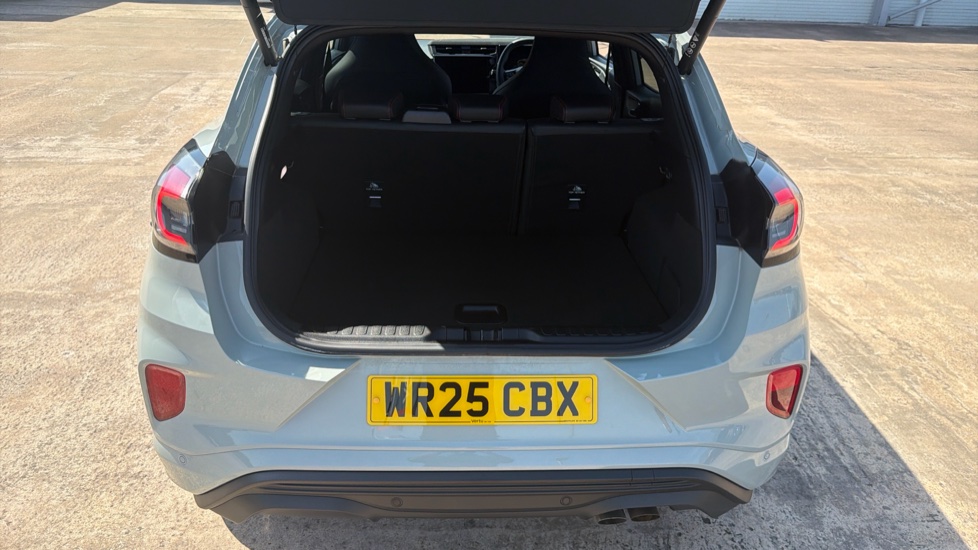 Ford Puma ST 1.0 EcoBoost Hybrid mHEV ST 5dr DCT Petrol Hatchback - Image 4
