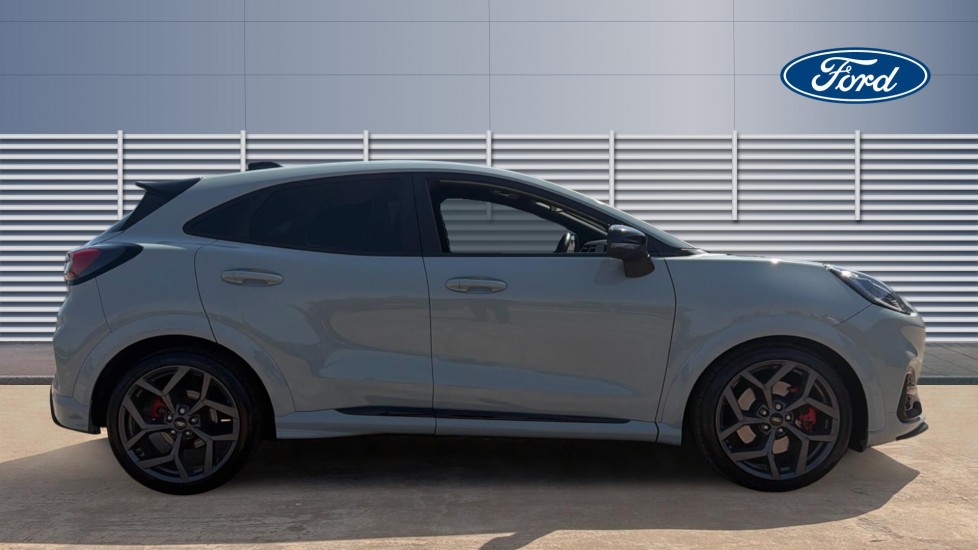 Ford Puma ST 1.0 EcoBoost Hybrid mHEV ST 5dr DCT Petrol Hatchback - Image 5