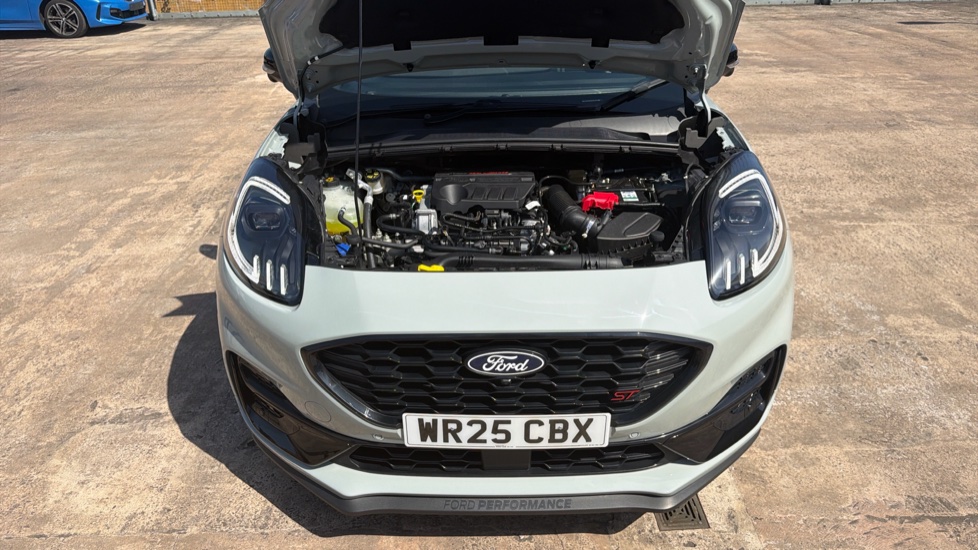Ford Puma ST 1.0 EcoBoost Hybrid mHEV ST 5dr DCT Petrol Hatchback - Image 8