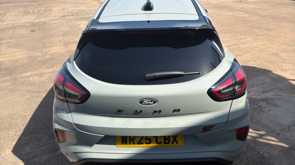 Ford Puma ST 1.0 EcoBoost Hybrid mHEV ST 5dr DCT Petrol Hatchback - Image 39