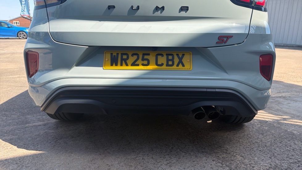 Ford Puma ST 1.0 EcoBoost Hybrid mHEV ST 5dr DCT Petrol Hatchback - Image 40