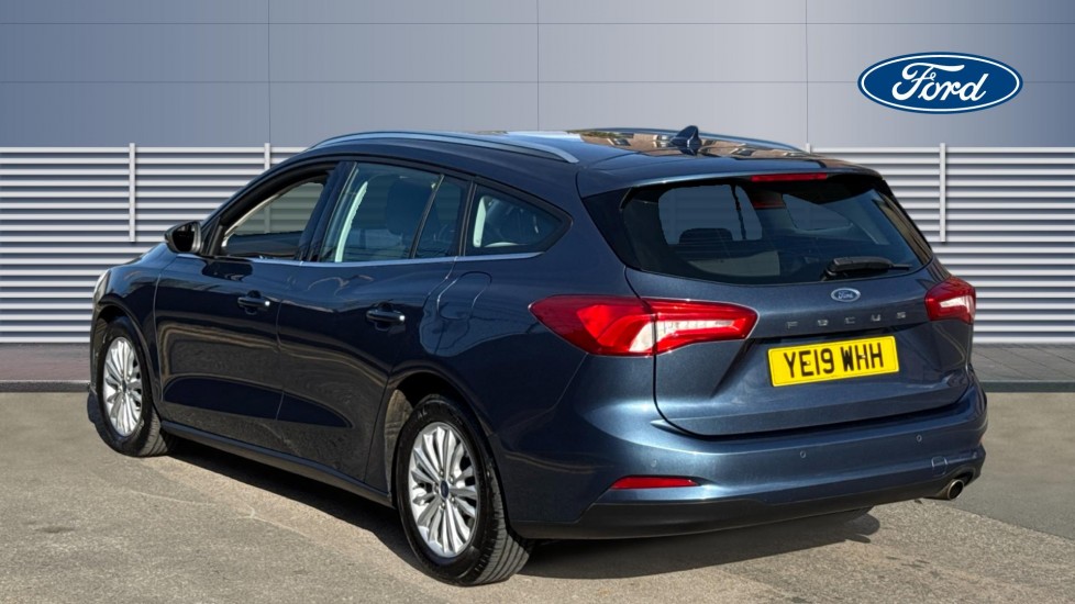 Ford Focus 1.0 EcoBoost 125 Titanium 5dr Auto Petrol Estate - Image 2