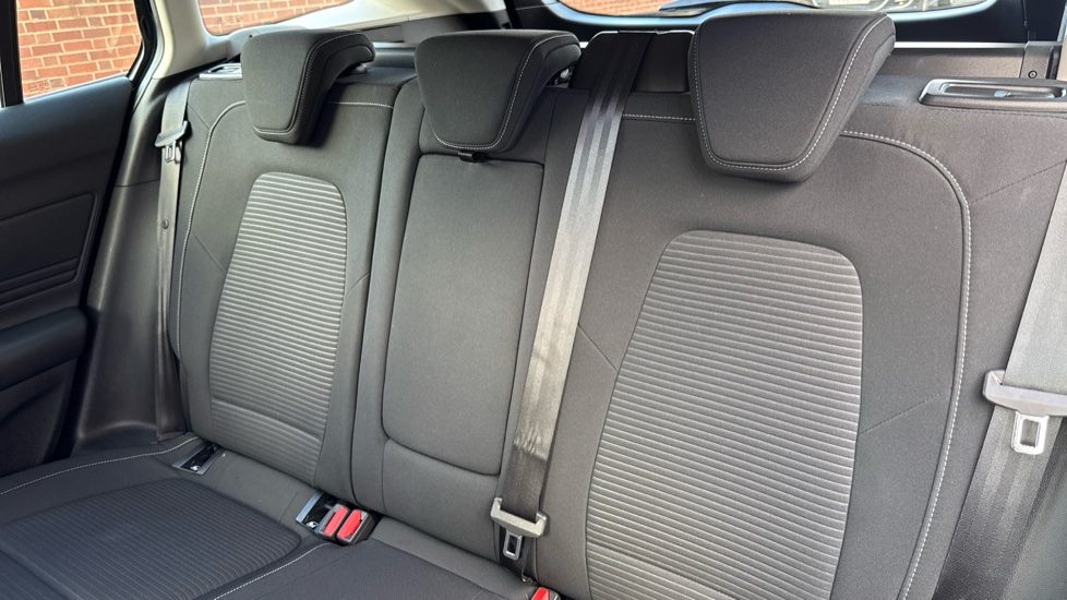 Ford Focus 1.0 EcoBoost 125 Titanium 5dr Auto Petrol Estate - Image 15