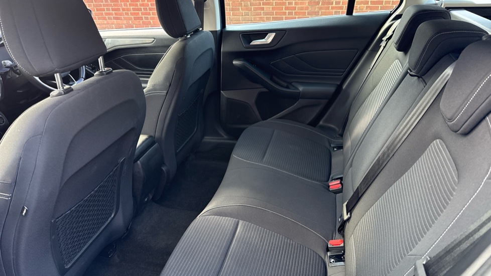 Ford Focus 1.0 EcoBoost 125 Titanium 5dr Auto Petrol Estate - Image 16