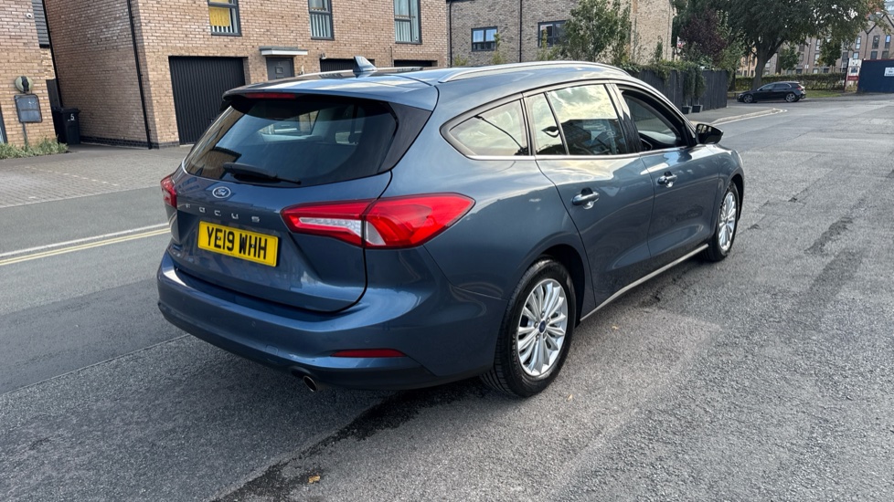 Ford Focus 1.0 EcoBoost 125 Titanium 5dr Auto Petrol Estate - Image 41