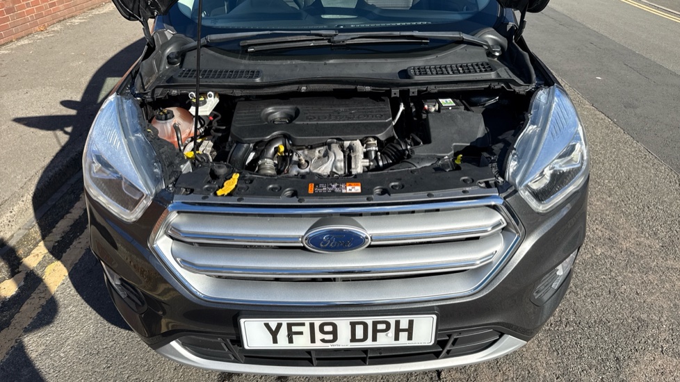 Ford Kuga 1.5 TDCi Titanium Edition 5dr 2WD Diesel Estate - Image 8