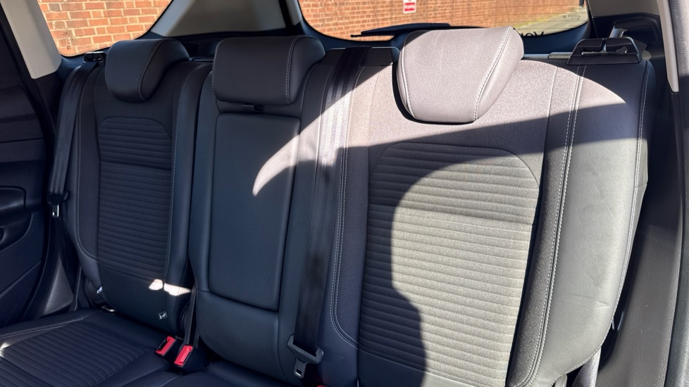 Ford Kuga 1.5 TDCi Titanium Edition 5dr 2WD Diesel Estate - Image 15