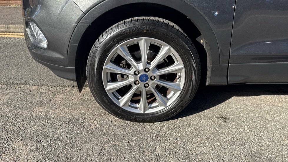Ford Kuga 1.5 TDCi Titanium Edition 5dr 2WD Diesel Estate - Image 36
