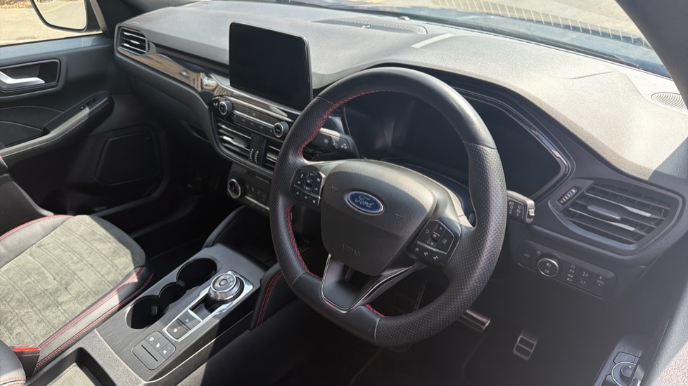 Ford Kuga 2.5 FHEV ST-Line Edition 5dr CVT Hybrid Estate - Image 11