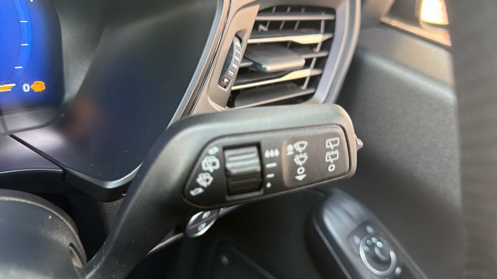 Ford Kuga 2.5 FHEV ST-Line Edition 5dr CVT Hybrid Estate - Image 36