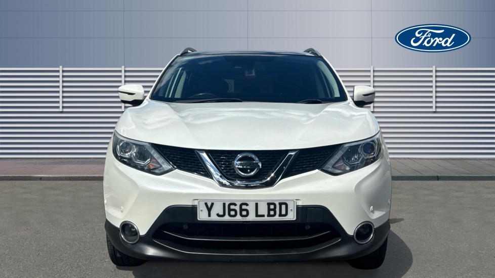 Nissan Qashqai 1.6 dCi Tekna [Non-Panoramic] 5dr Diesel Hatchback - Image 3