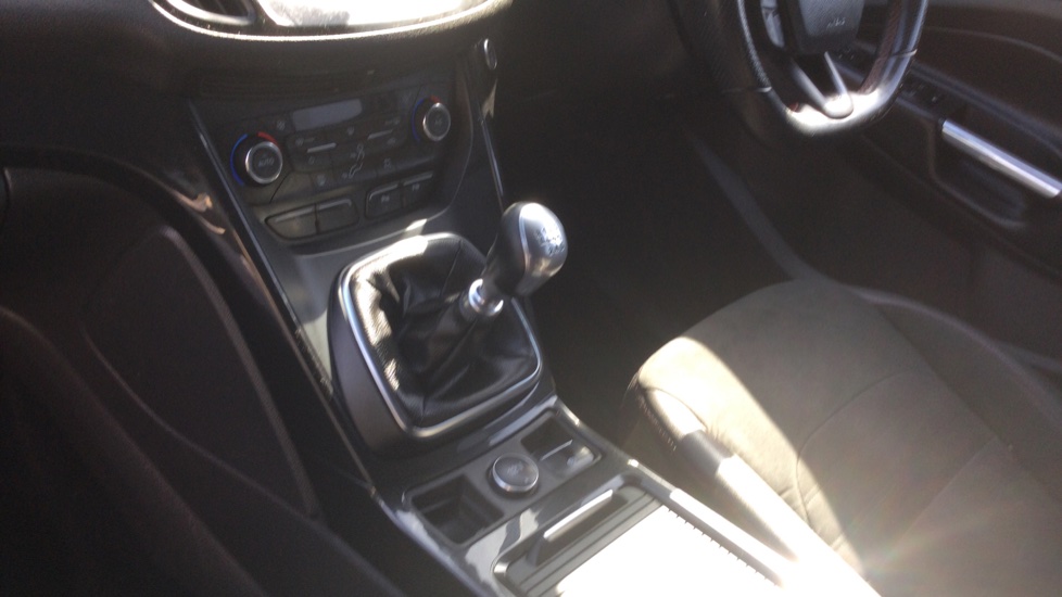 Ford Kuga 2.0 TDCi ST-Line 5dr 2WD Diesel Estate - Image 13